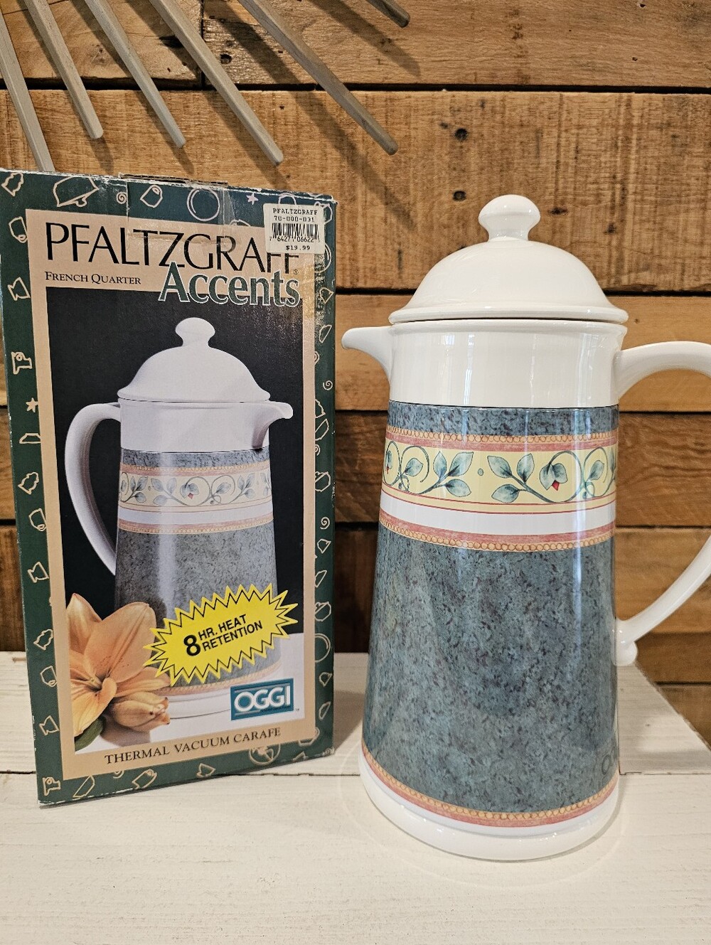 🐕 Vintage '01 Pfaltzgraff "French Quarter" Blue and Cream Thermal Carafe